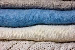 Understanding the Difference Between Knit and Woven Fabrics