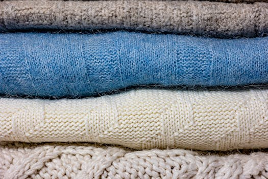 Understanding the Difference Between Knit and Woven Fabrics