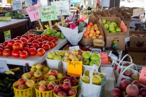 Simple Ways to Negotiate Lower Prices at Local Markets