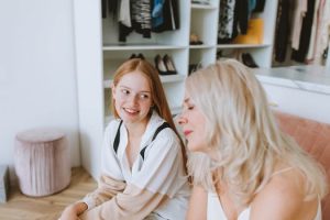 Navigating the World of Online Shopping for Clothing That Fits