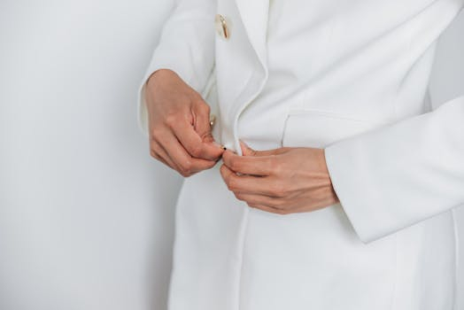 How to Curate a Versatile Capsule Wardrobe That Truly Works